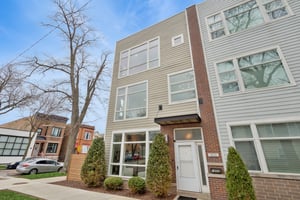 1855 N St Louis Ave_035.jpg