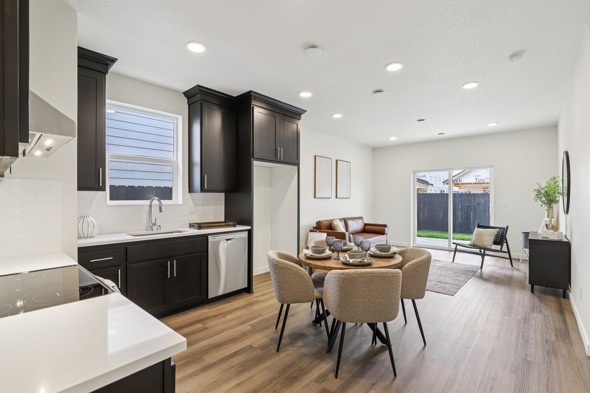 NW 18th Wy-S0108-014.jpg