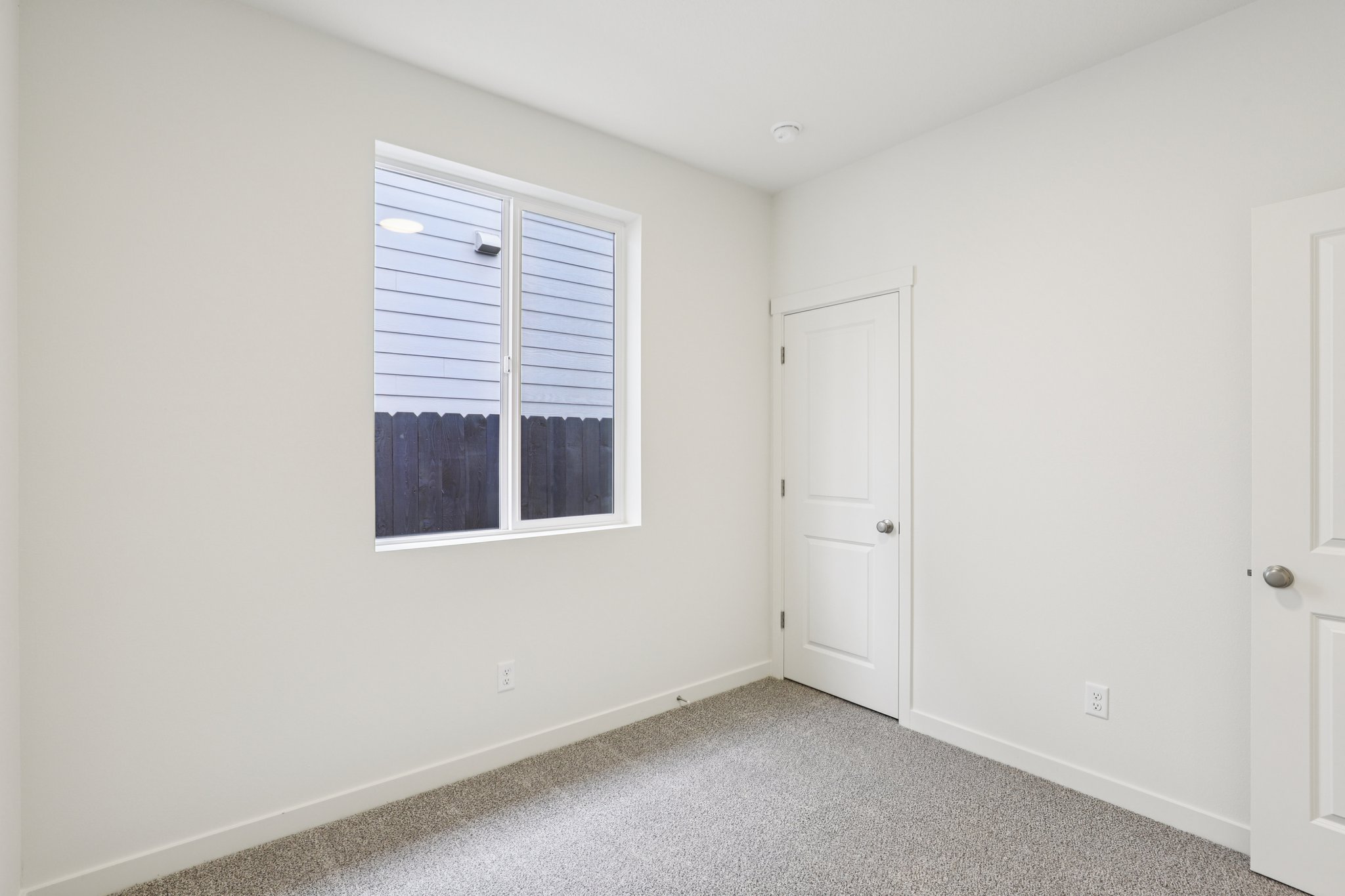 NW 18th Wy-S0108-036.jpg