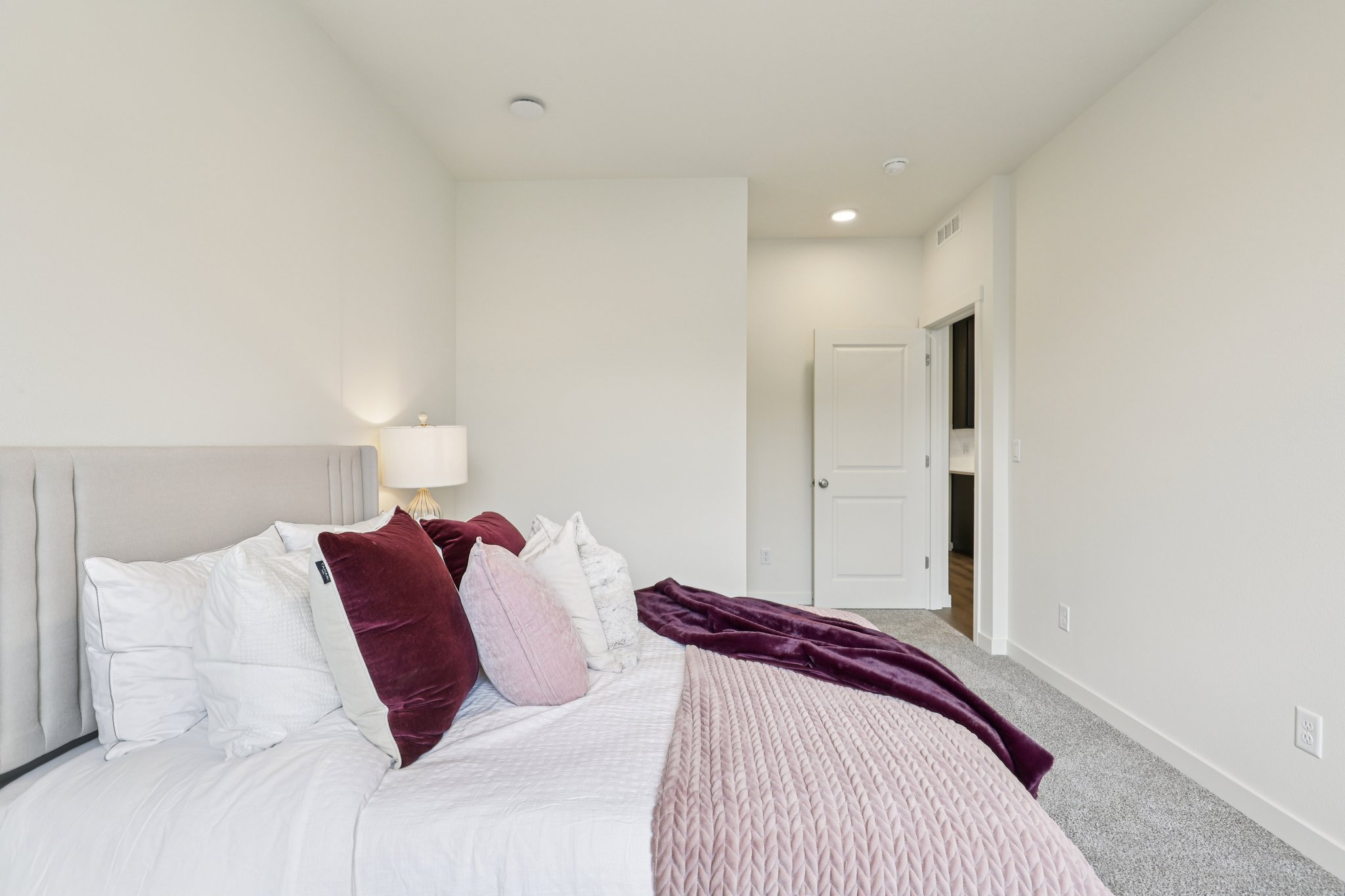 NW 18th Wy-S0108-040.jpg