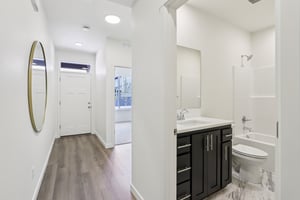 NW 18th Wy-S0108-030.jpg