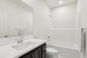 NW 18th Wy-S0108-031.jpg