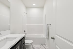 NW 18th Wy-S0108-032.jpg