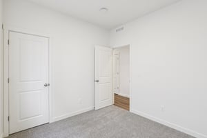 NW 18th Wy-S0108-035.jpg