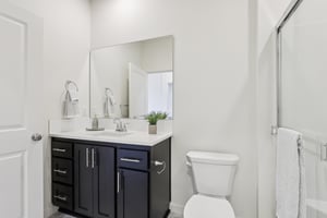 NW 18th Wy-S0108-044.jpg