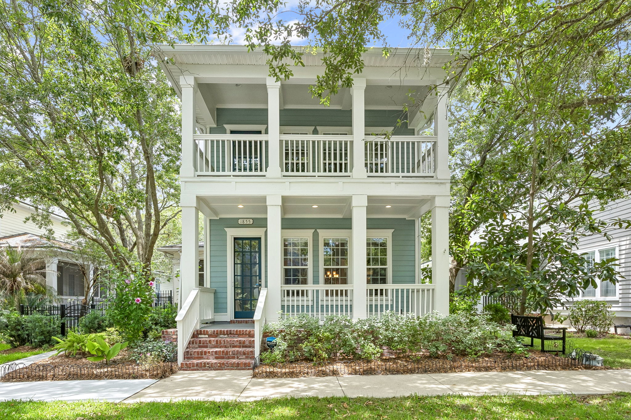 Welcome to 1855 Perimeter Park Rd W