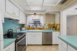 Southview Rd-S2105-012.jpg