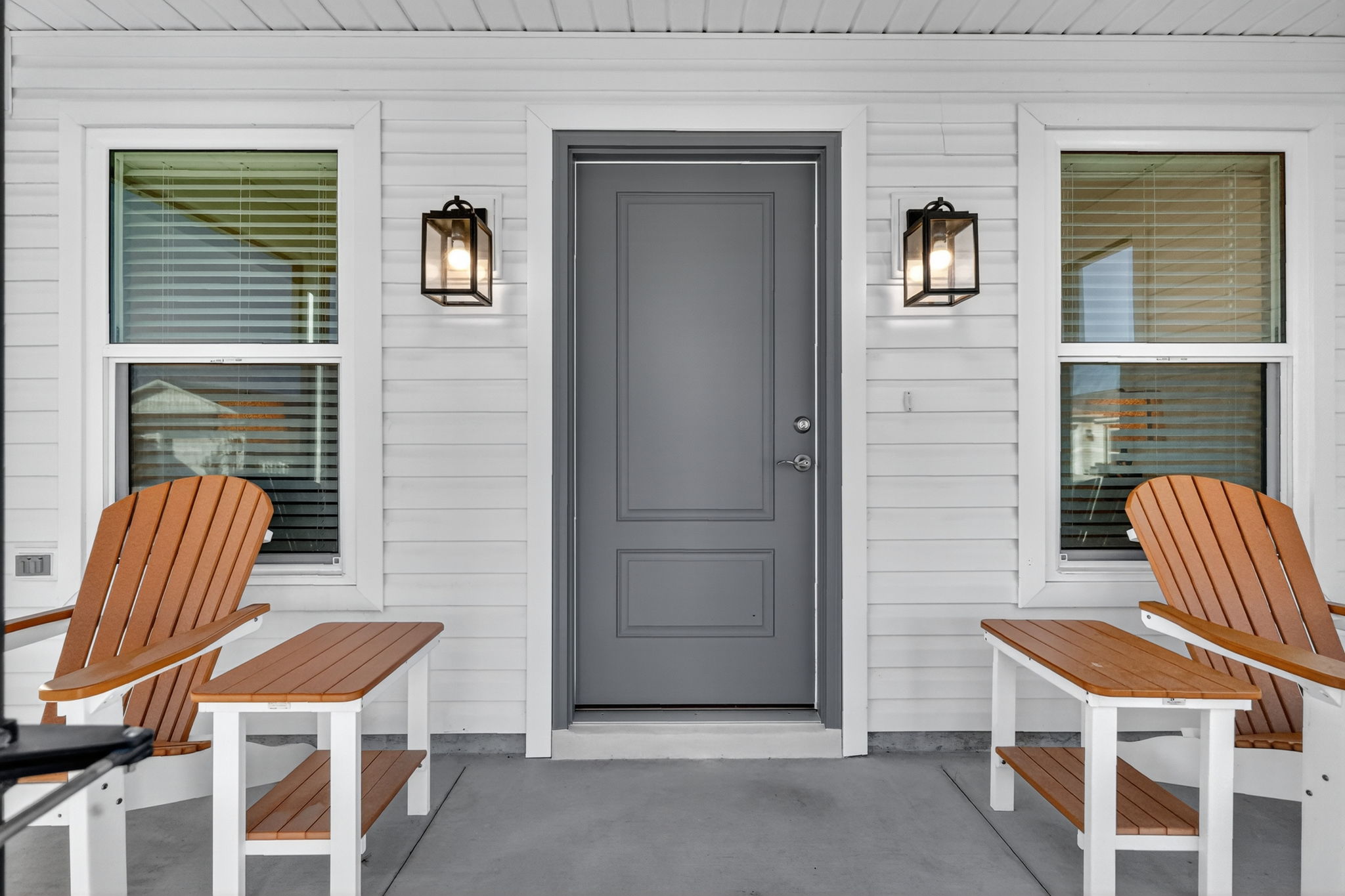 Front Screened Porch and Entry