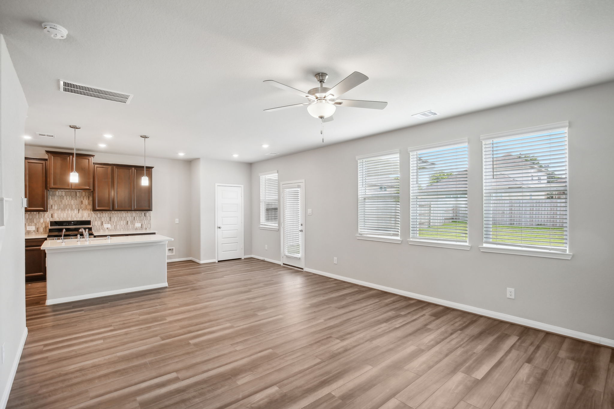 Houston - Pine Lake Cove - 18560 Meadow Point Ln, Montgomery, TX 77356 - 007