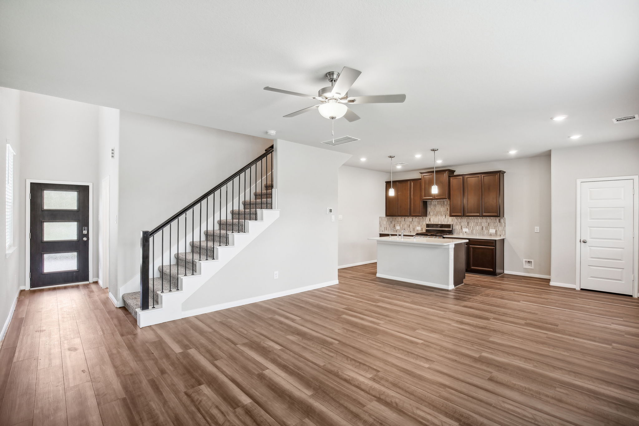 Houston - Pine Lake Cove - 18560 Meadow Point Ln, Montgomery, TX 77356 - 008