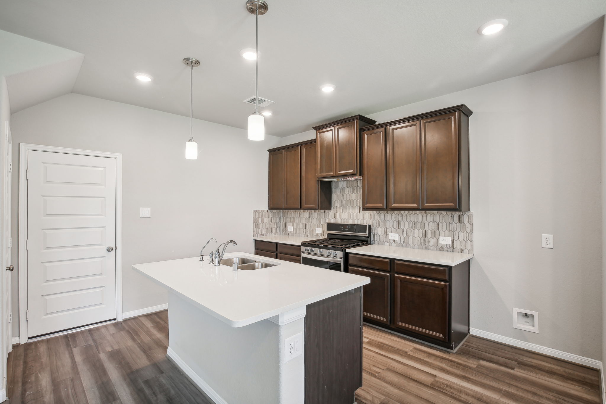 Houston - Pine Lake Cove - 18560 Meadow Point Ln, Montgomery, TX 77356 - 011