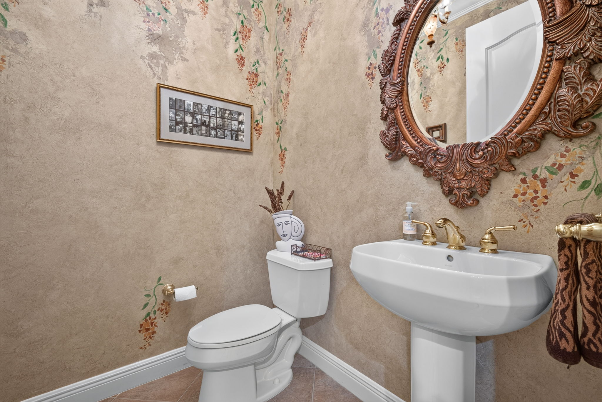 Powder Room 2 of 2