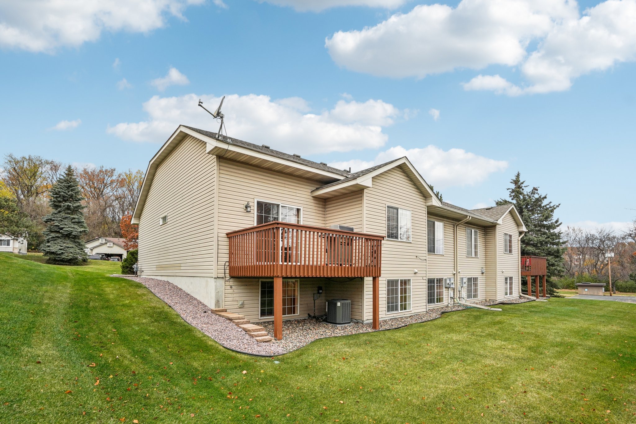 Euclid Path-S0811-047.jpg