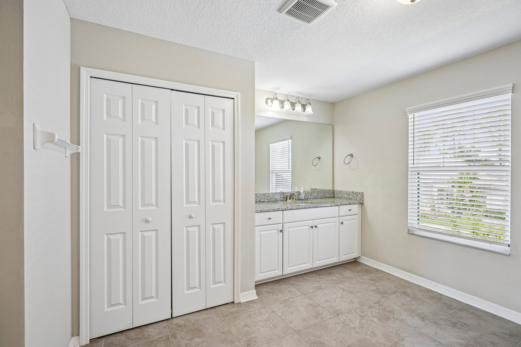 Obregan Dr-S1909-024.jpg