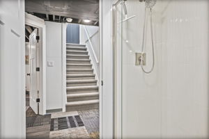  Photo 34