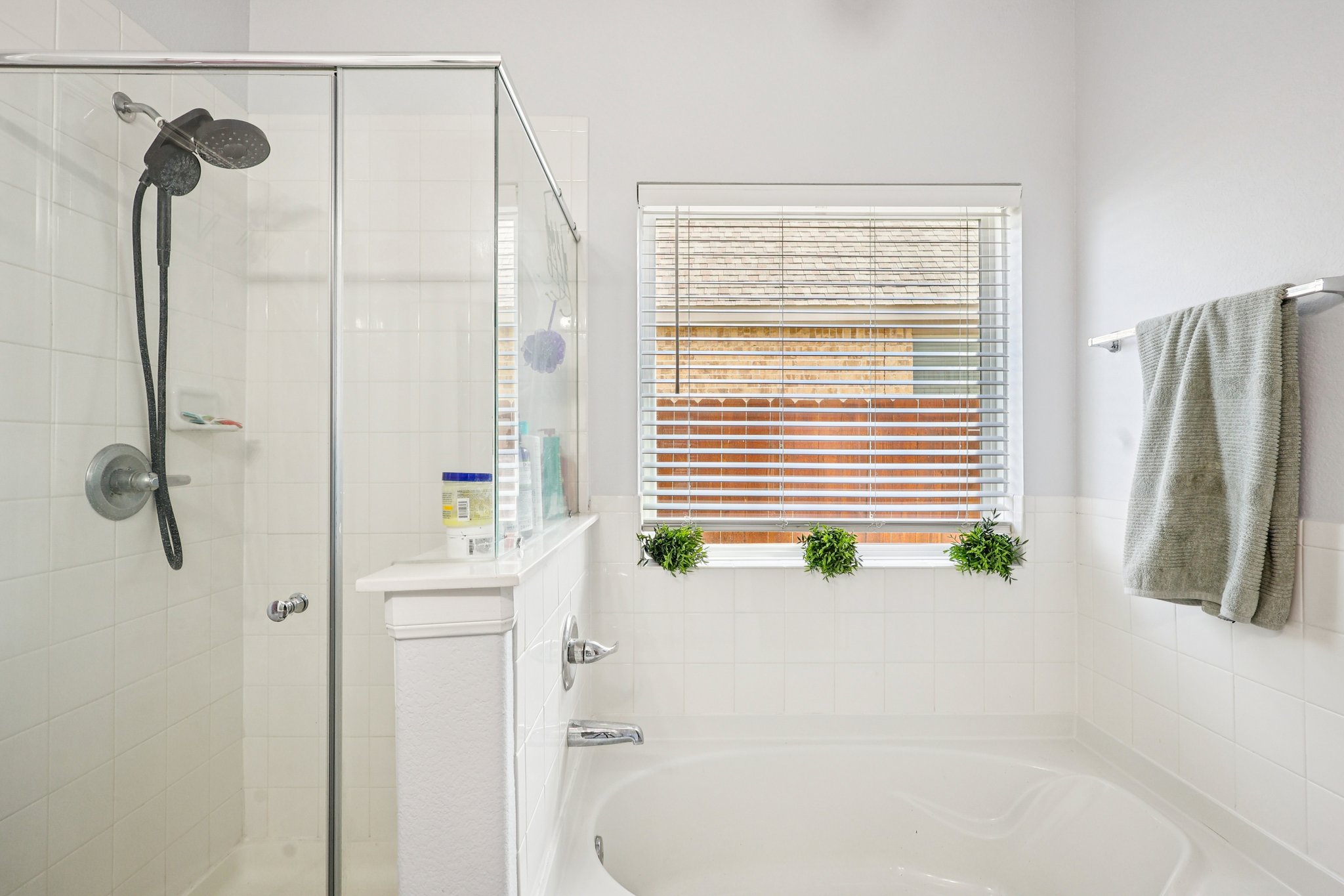 Legend Oaks Dr-S1611-019.jpg