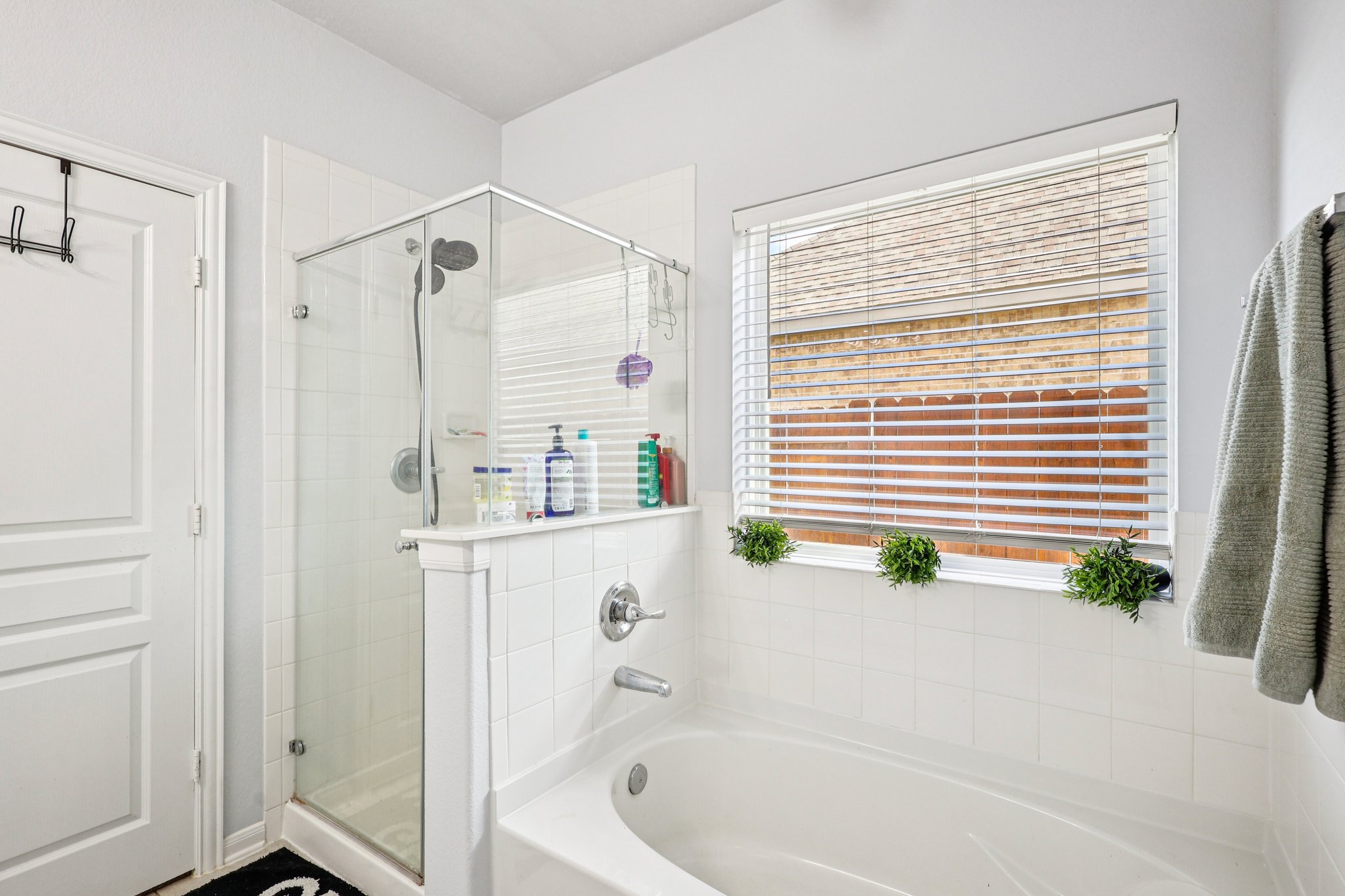 Legend Oaks Dr-S1611-020.jpg