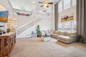 Legend Oaks Dr-S1611-007.jpg