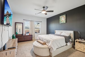 Legend Oaks Dr-S1611-015.jpg