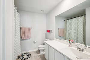 Legend Oaks Dr-S1611-028.jpg