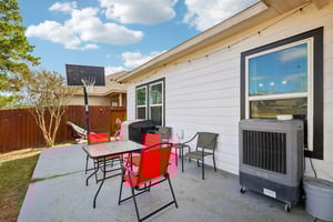 Legend Oaks Dr-S1611-033.jpg