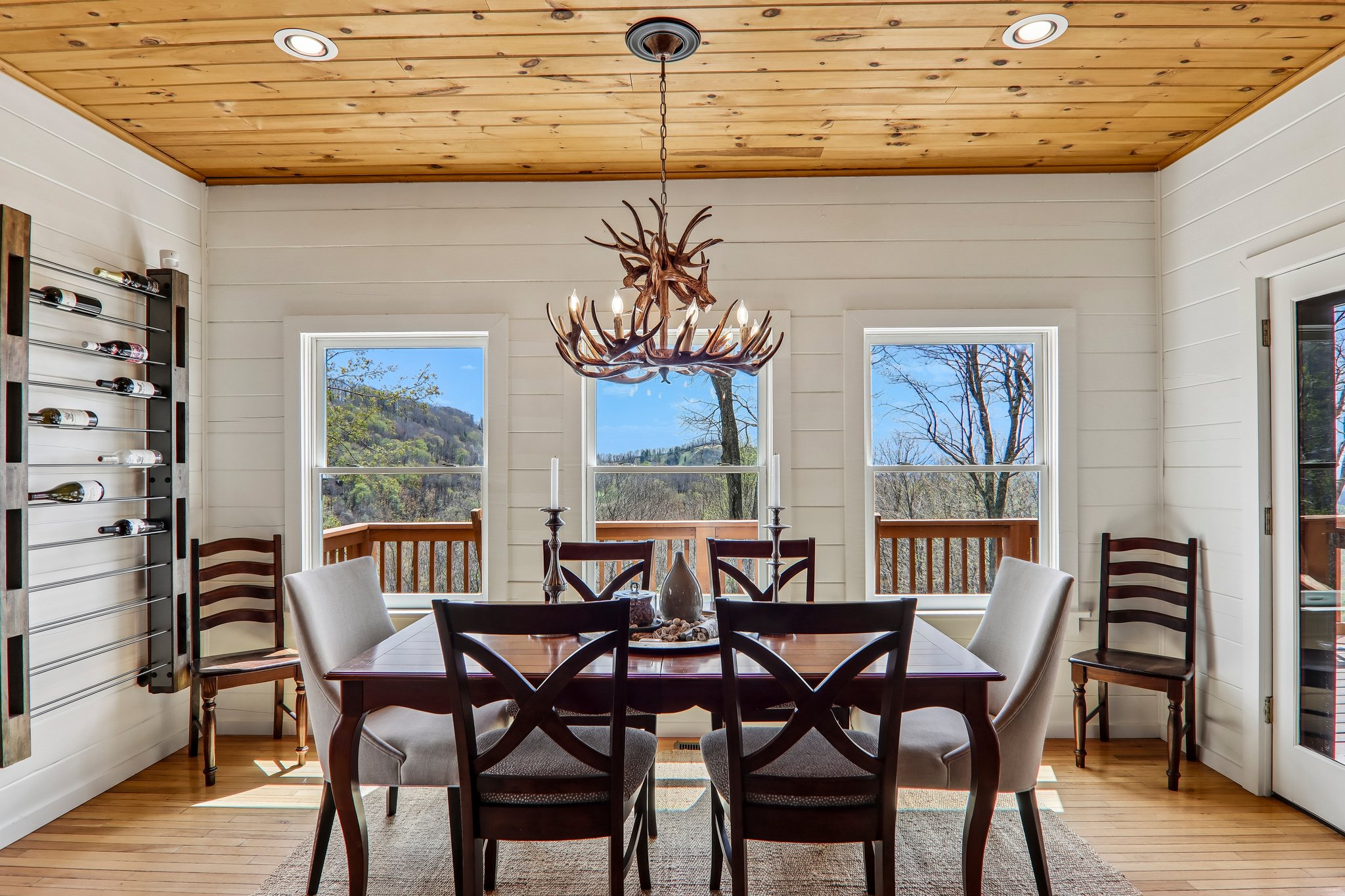 Cottage Ln-S2404-016.jpg