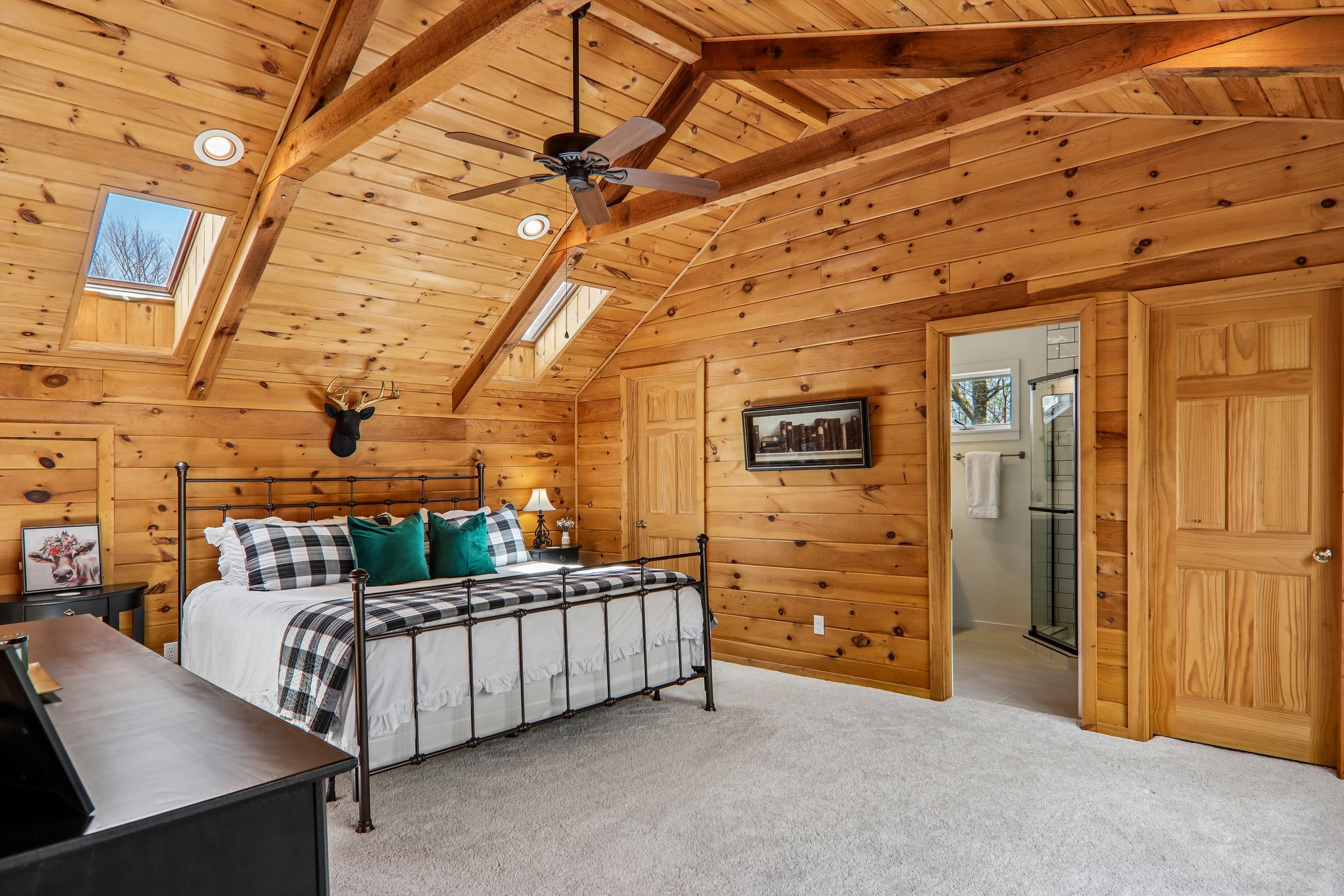 Cottage Ln-S2404-037.jpg