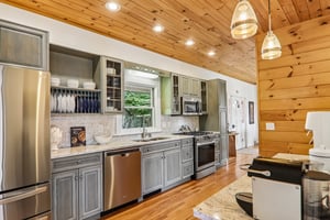 Cottage Ln-S2404-019.jpg