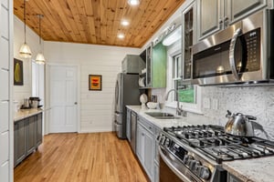 Cottage Ln-S2404-024.jpg