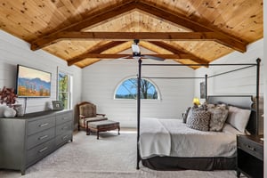 Cottage Ln-S2404-029.jpg