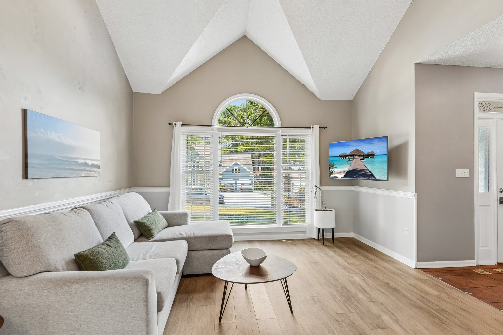 212233-228489 - 186 Southhaven Dr-S1007-007.jpg