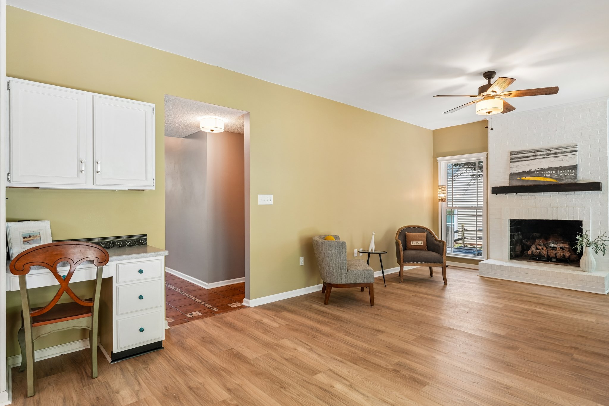 212233-228489 - 186 Southhaven Dr-S1007-020.jpg