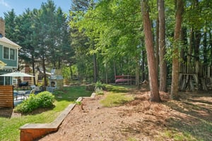 Southhaven Dr-S0505-046.jpg
