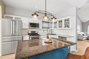 212233-228489 - 186 Southhaven Dr-S1007-021.jpg