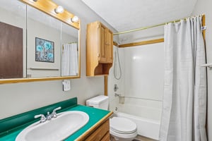 Higby Dr B-S2205-027.jpg