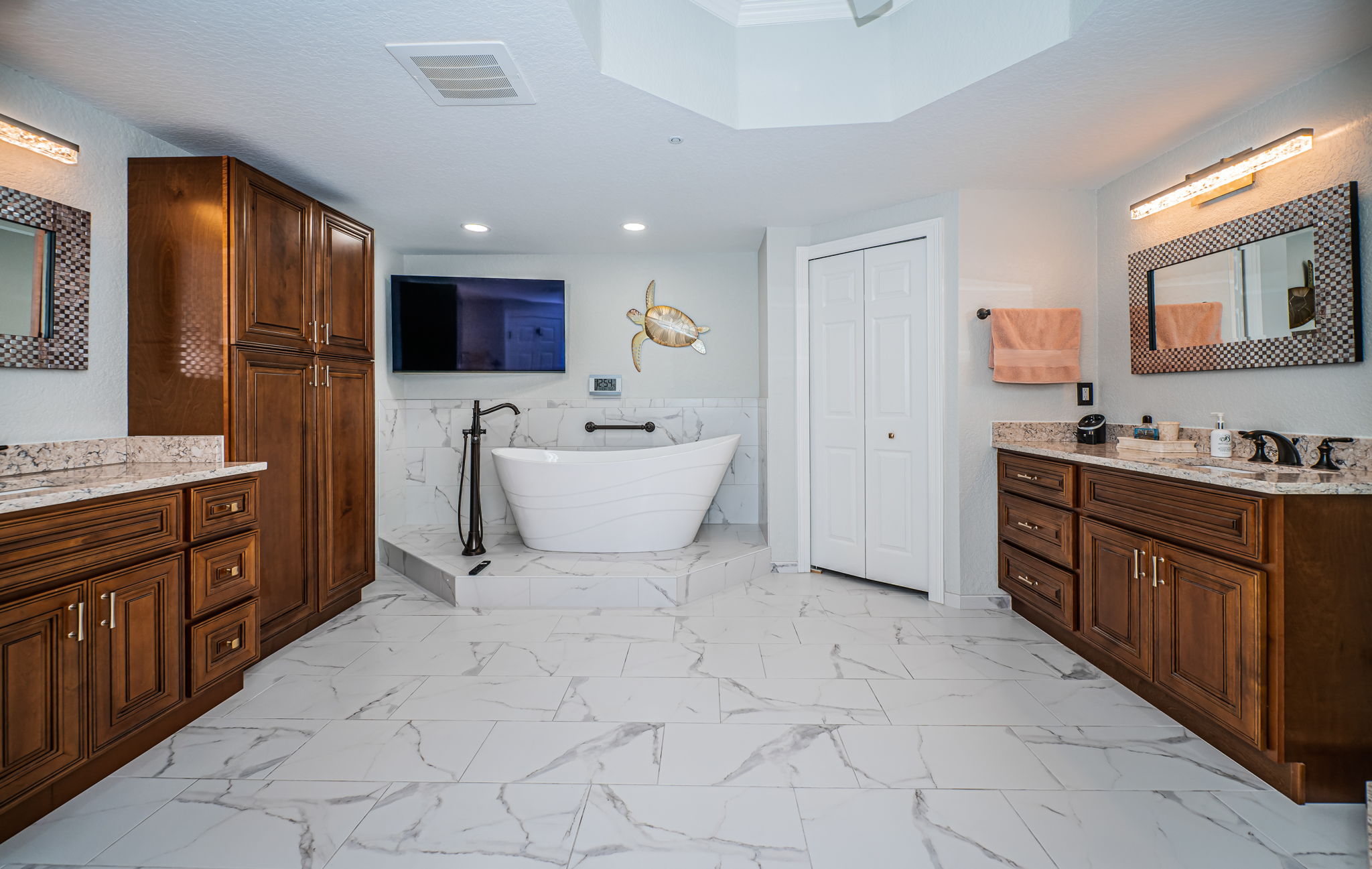 Master Bathroom1a