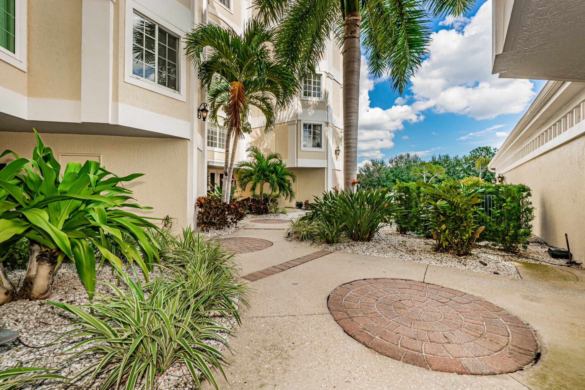 35-Front Courtyard