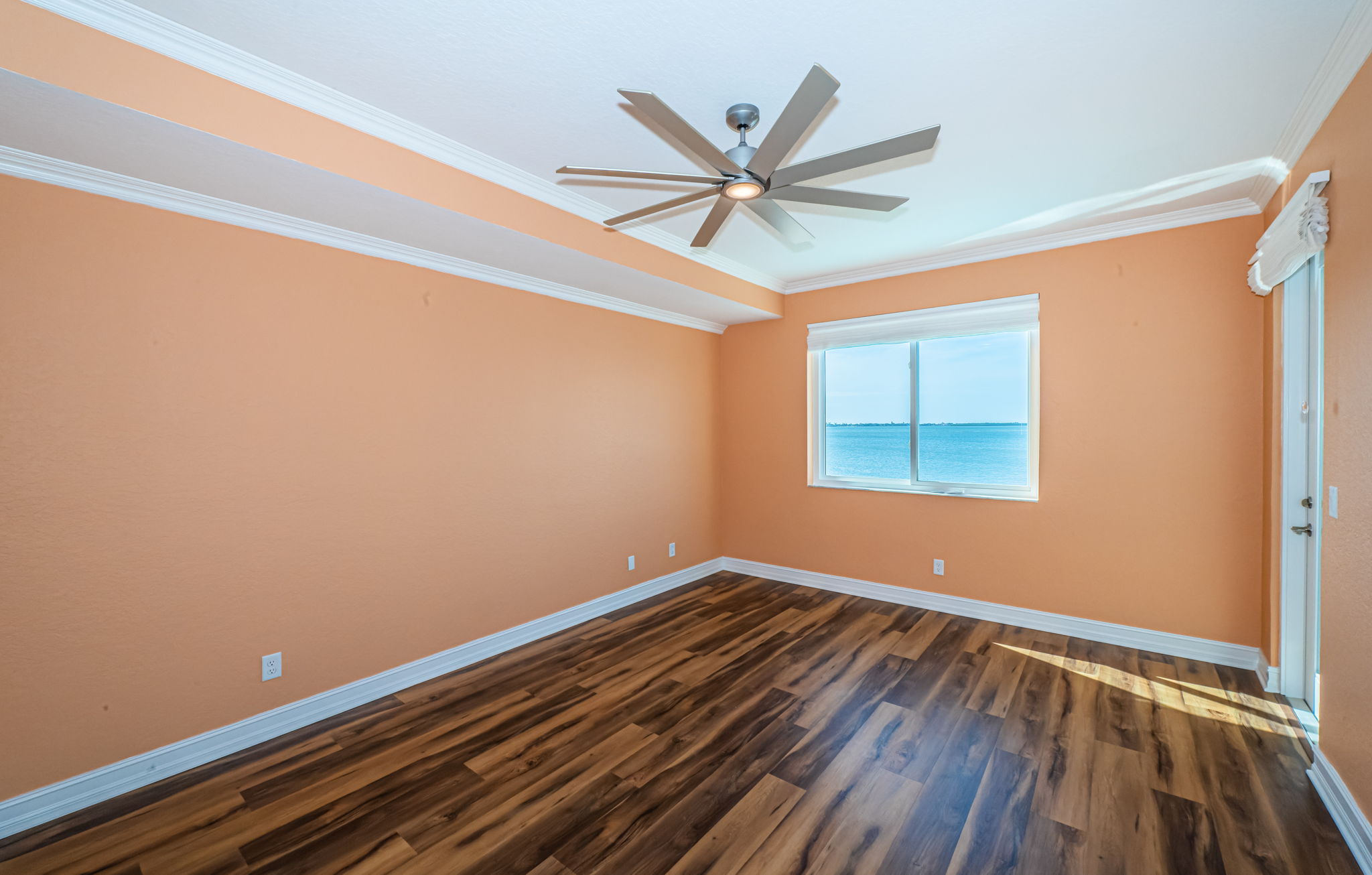 Guest Bedroom10a