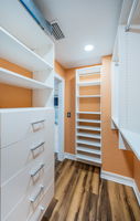 Master Bedroom Walk-in Closet11b