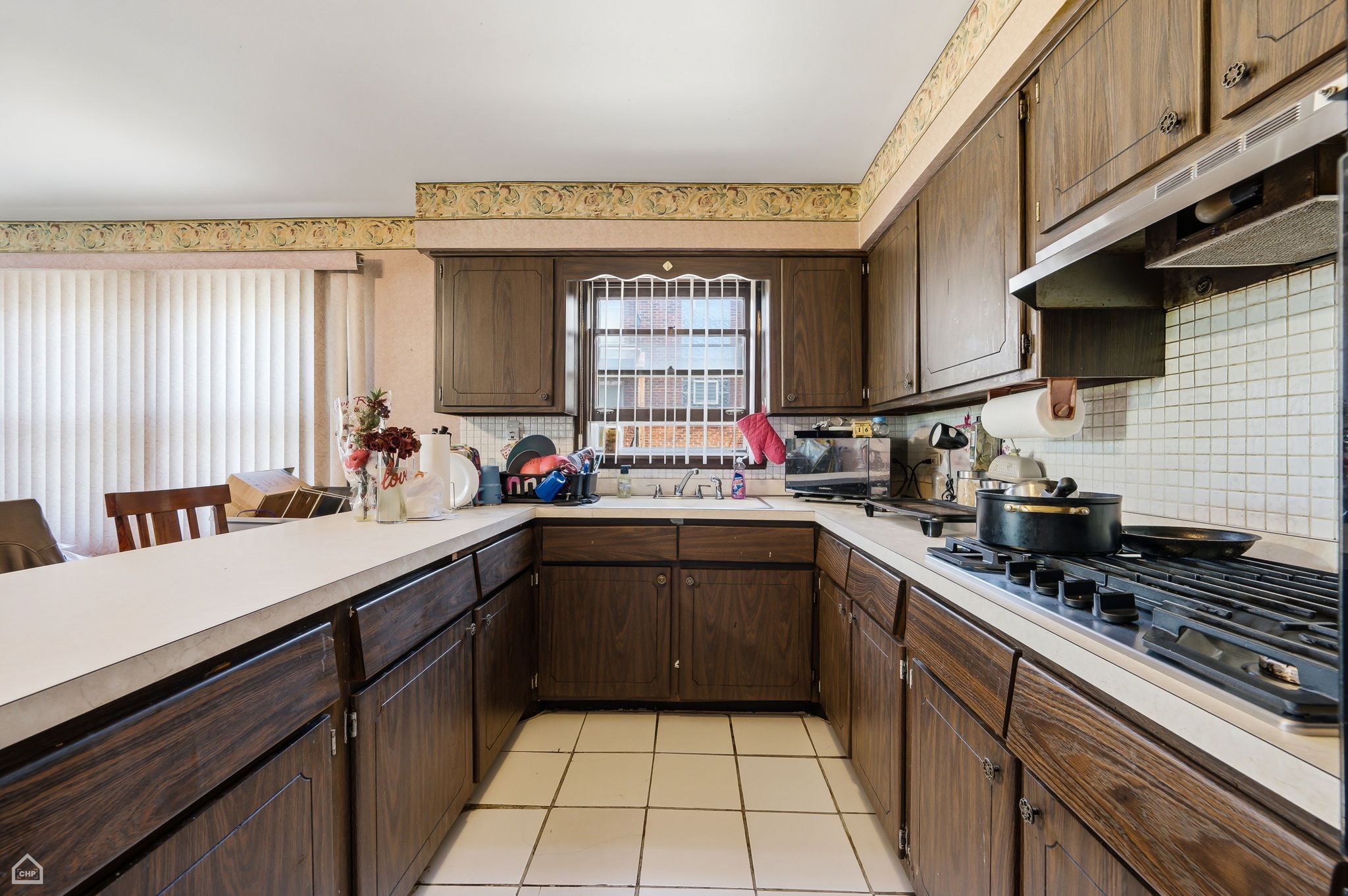 1860 W State St 1_008