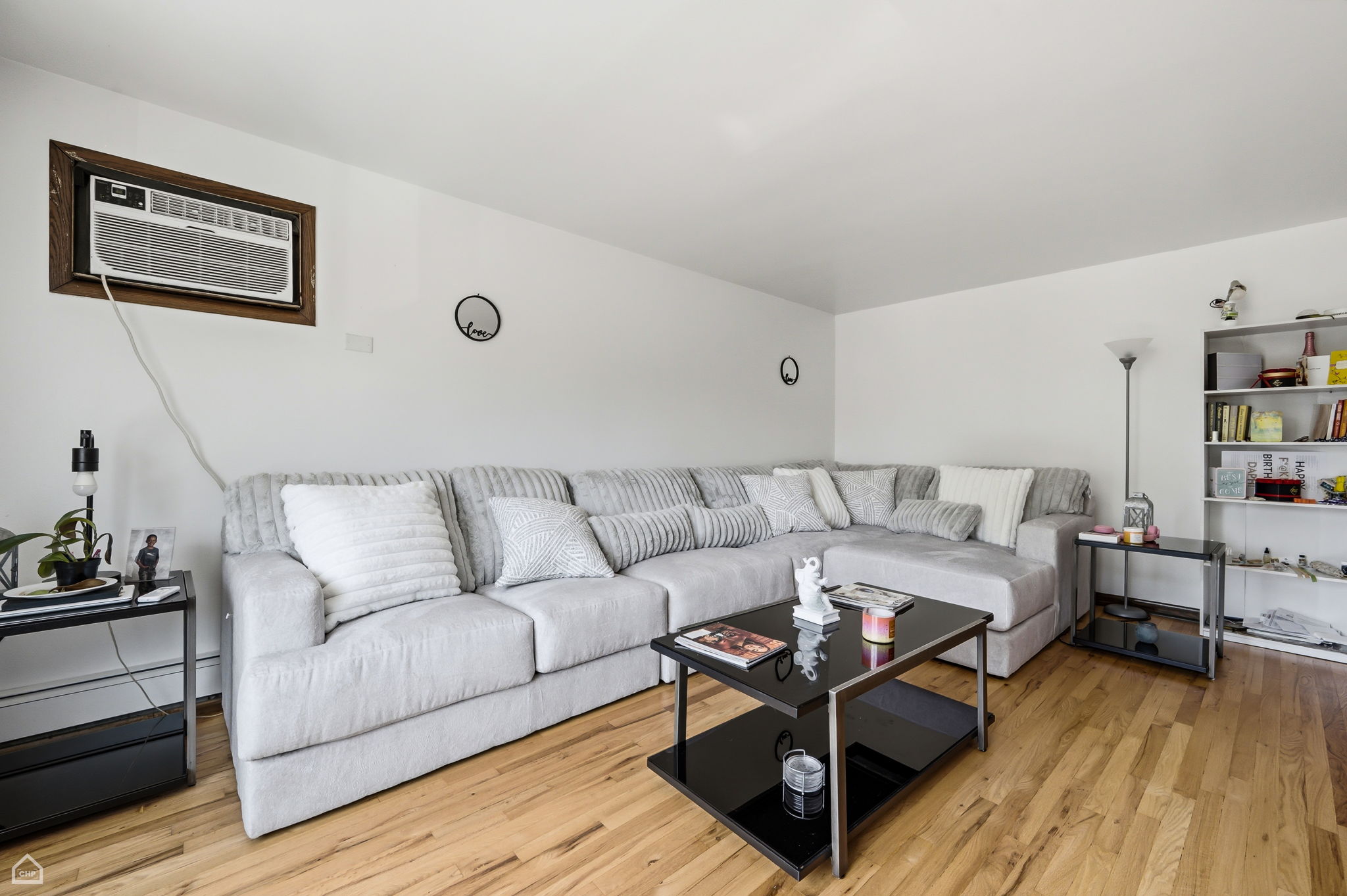 1860 W State St 2W_001