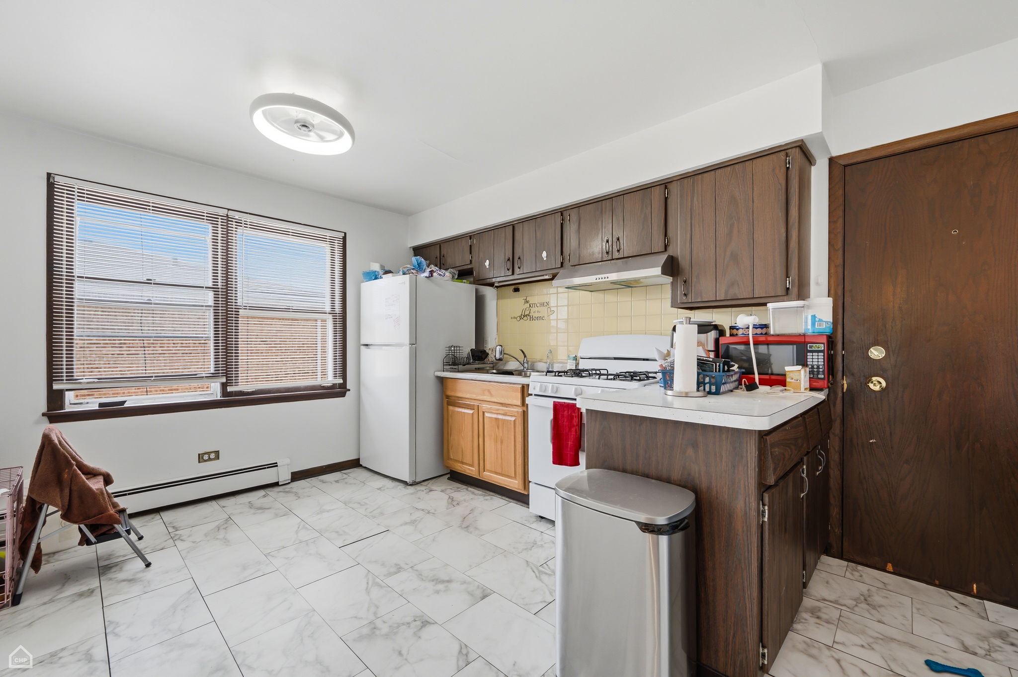 1860 W State St 2W_006