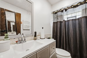1860 W State St 2W_003