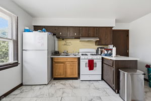 1860 W State St 2W_007