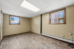 1860 W State St Garden_002