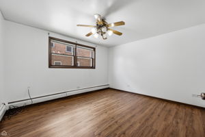 1860 W State St Garden_007