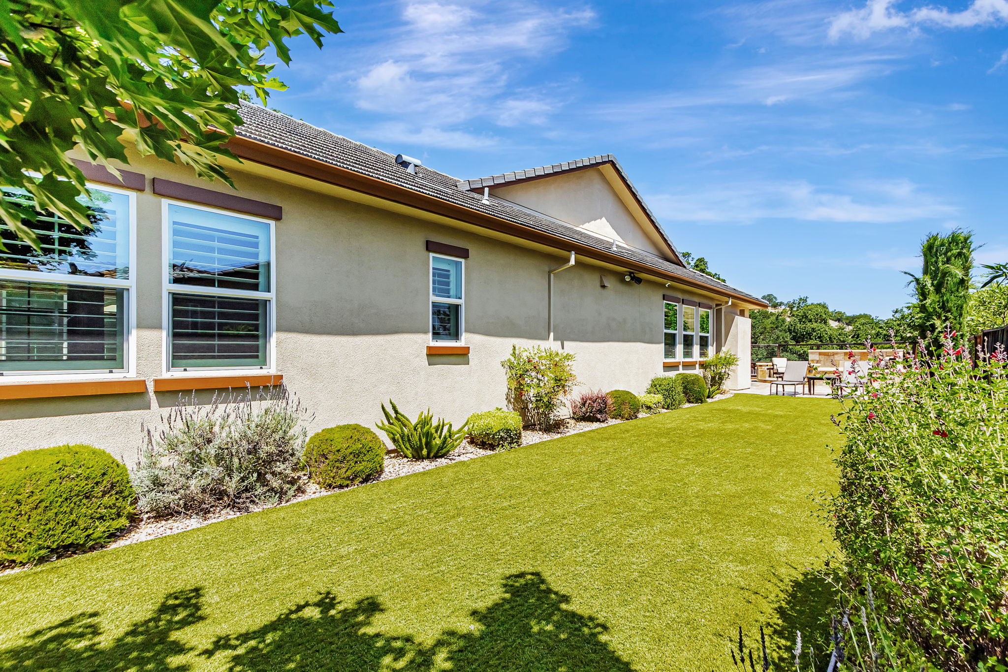 052_ 1861 Carob Ct