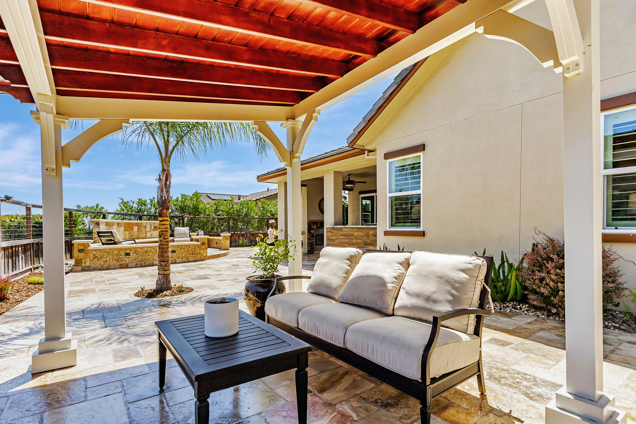 062_ 1861 Carob Ct