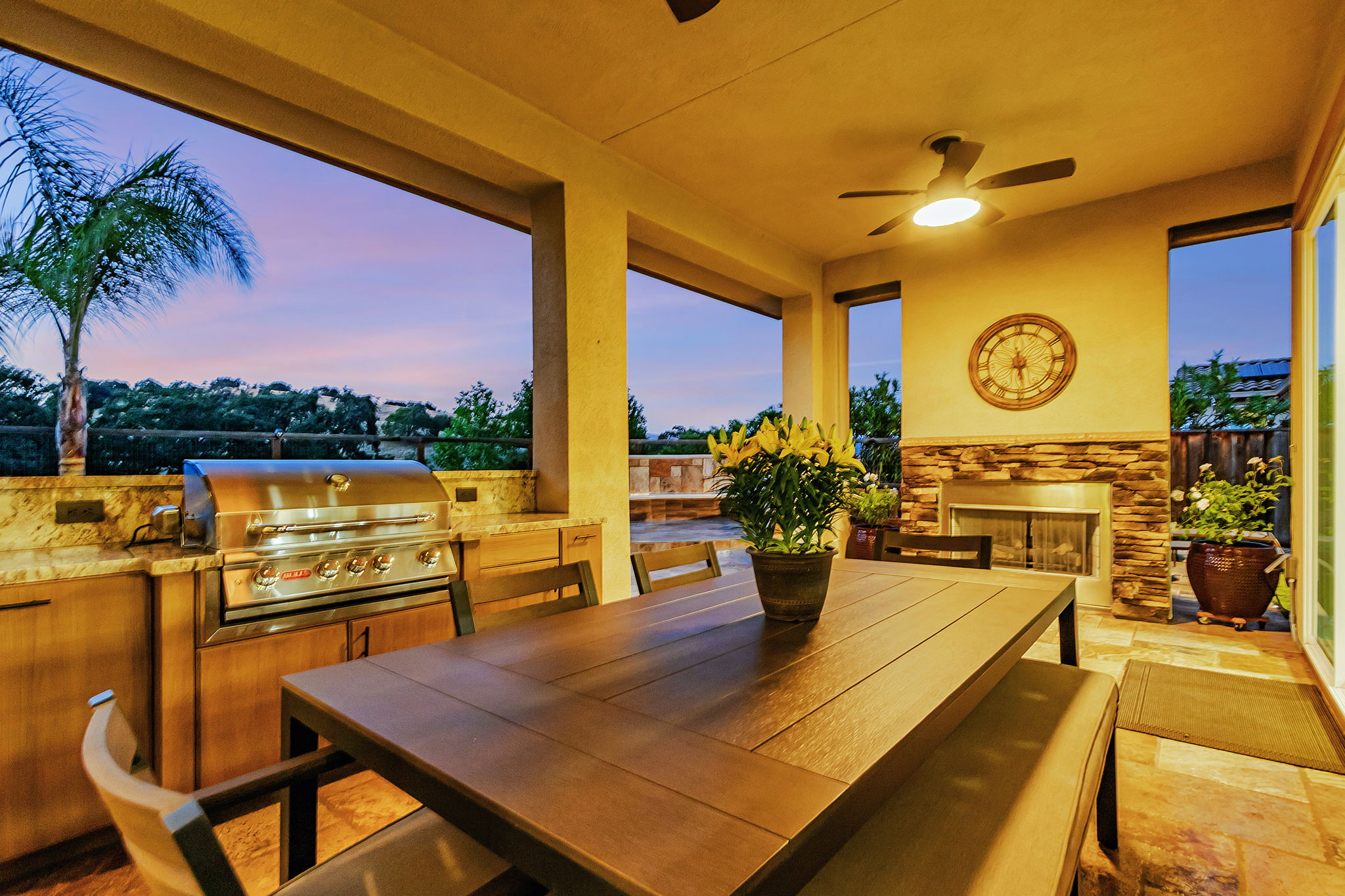 024_TWILIGHT_ 1861 Carob Ct _