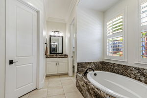 044_ 1861 Carob Ct